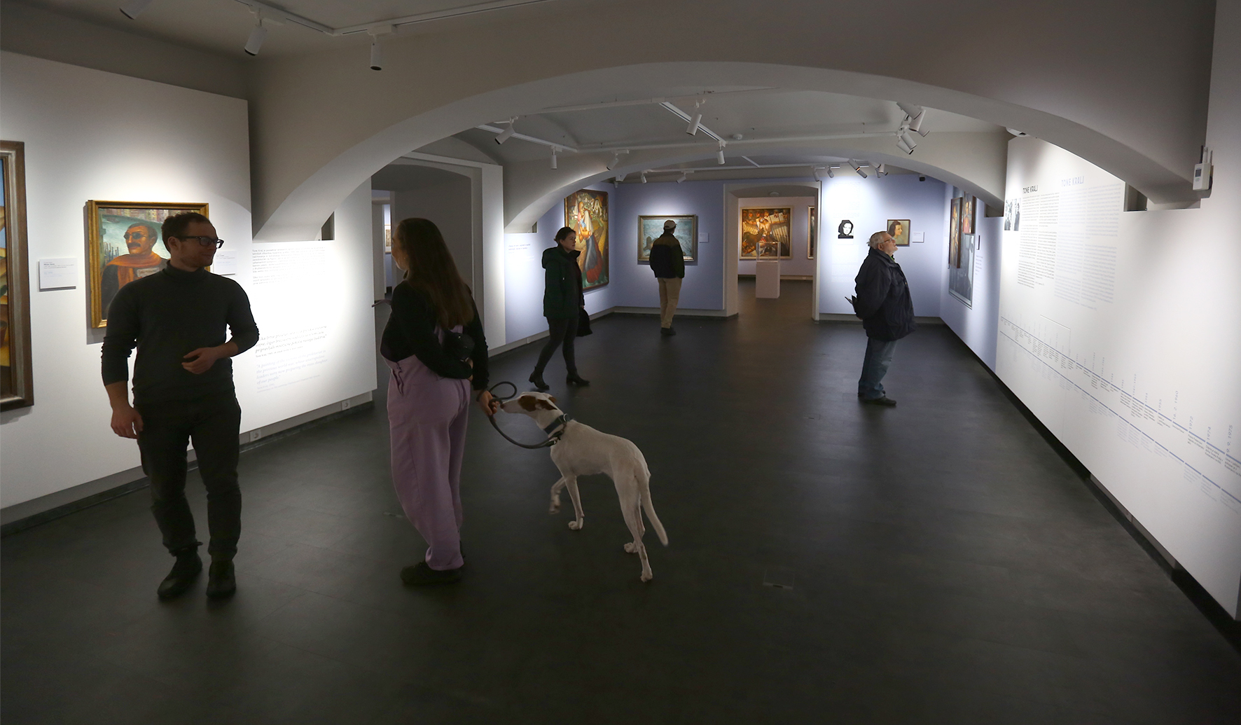 Obiskovalci na razstavi kruha in iger.