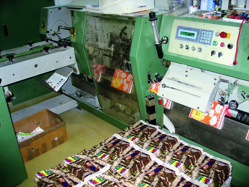 Stroj za spajanje in revije Tabor.