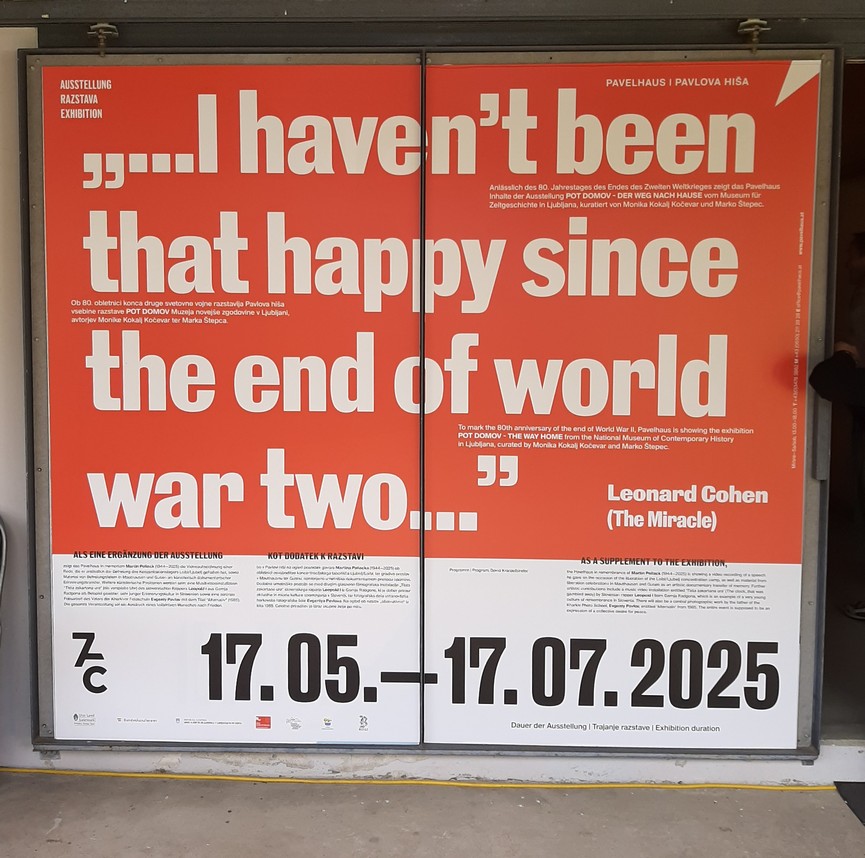 Panojski napis na razstavi.