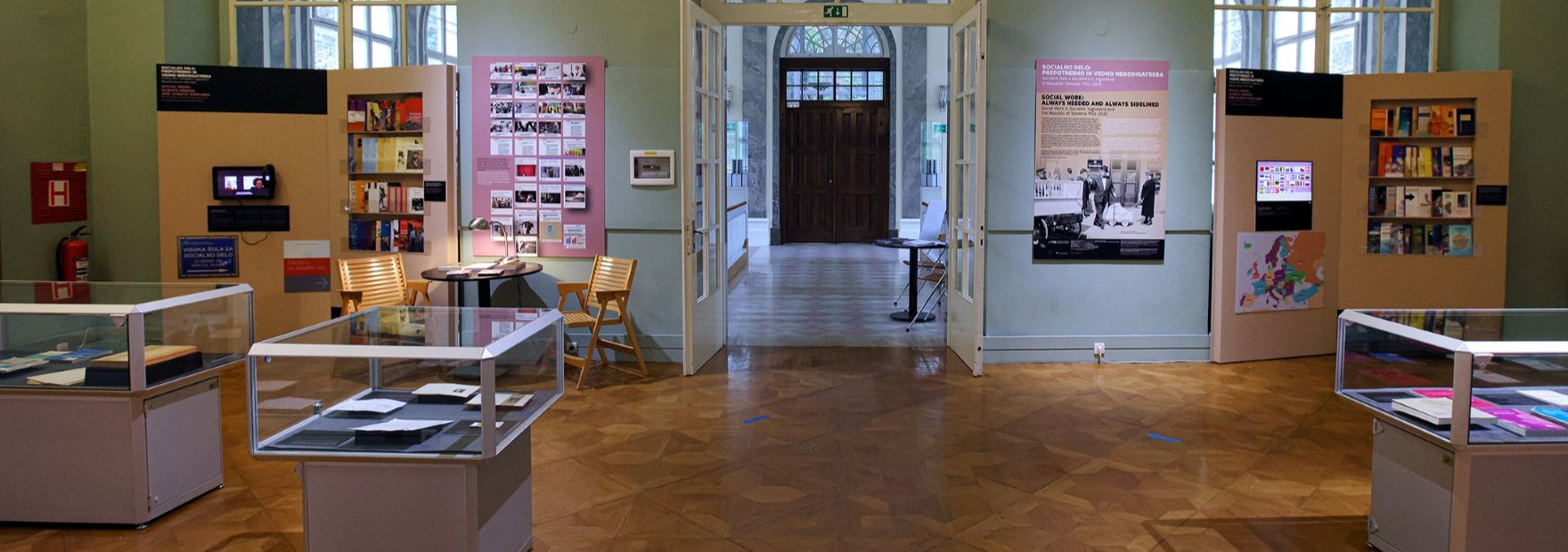 Vodstvo po občasni razstavi Socialno delo: prepotrebno in vedno nebodigatreba