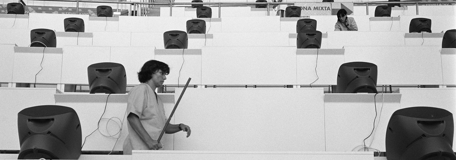 Osemdeseta na Slovenskem: med kritiko in nadzorom, doc. dr. Ana Šela