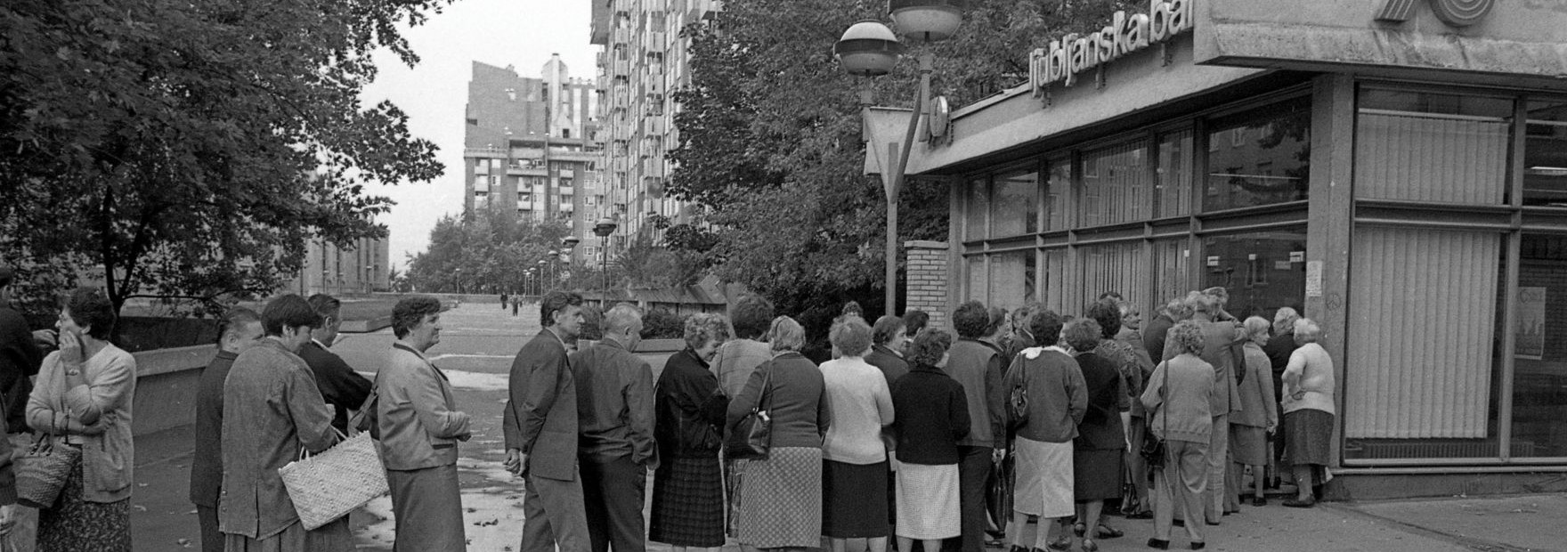 V pričakovanju konca moratorija