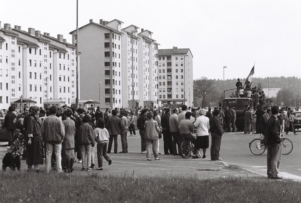 Množica med protestom.