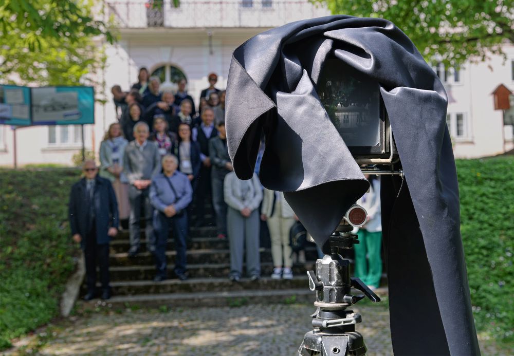 Skupinska fotografija udeležencev posveta.