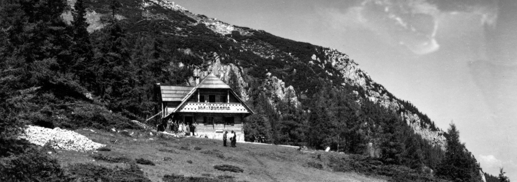 Uletova koča na Peci