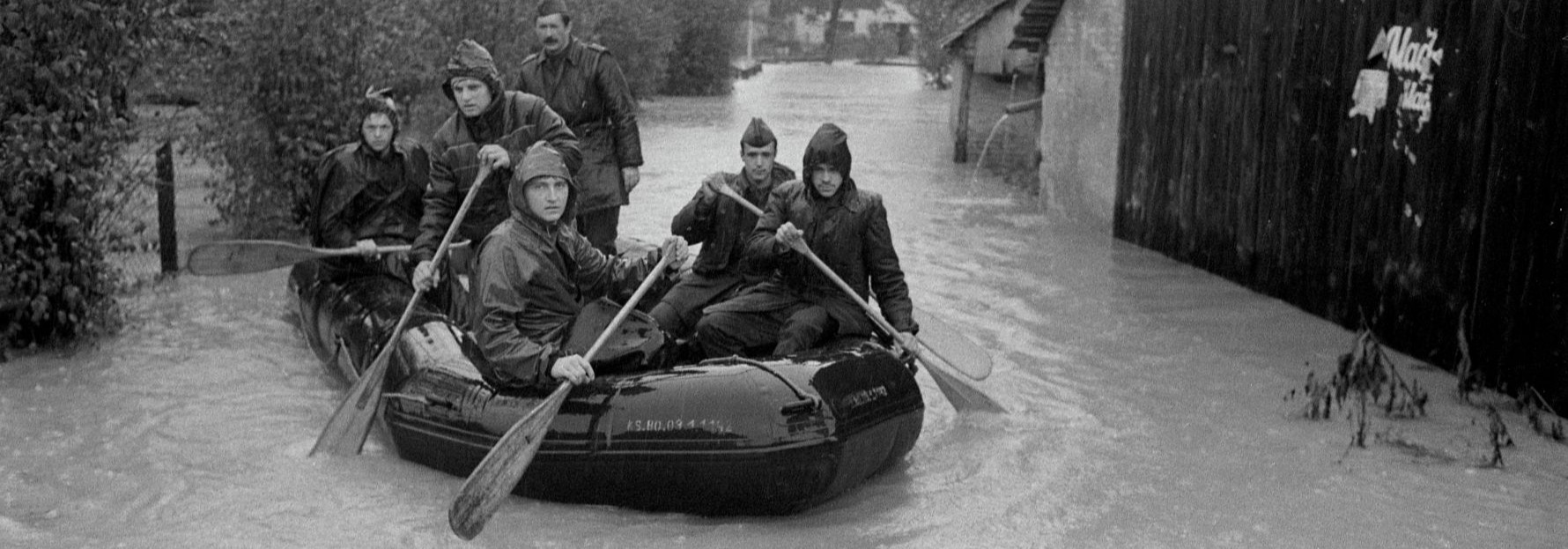 Novembrske poplave leta 1990
